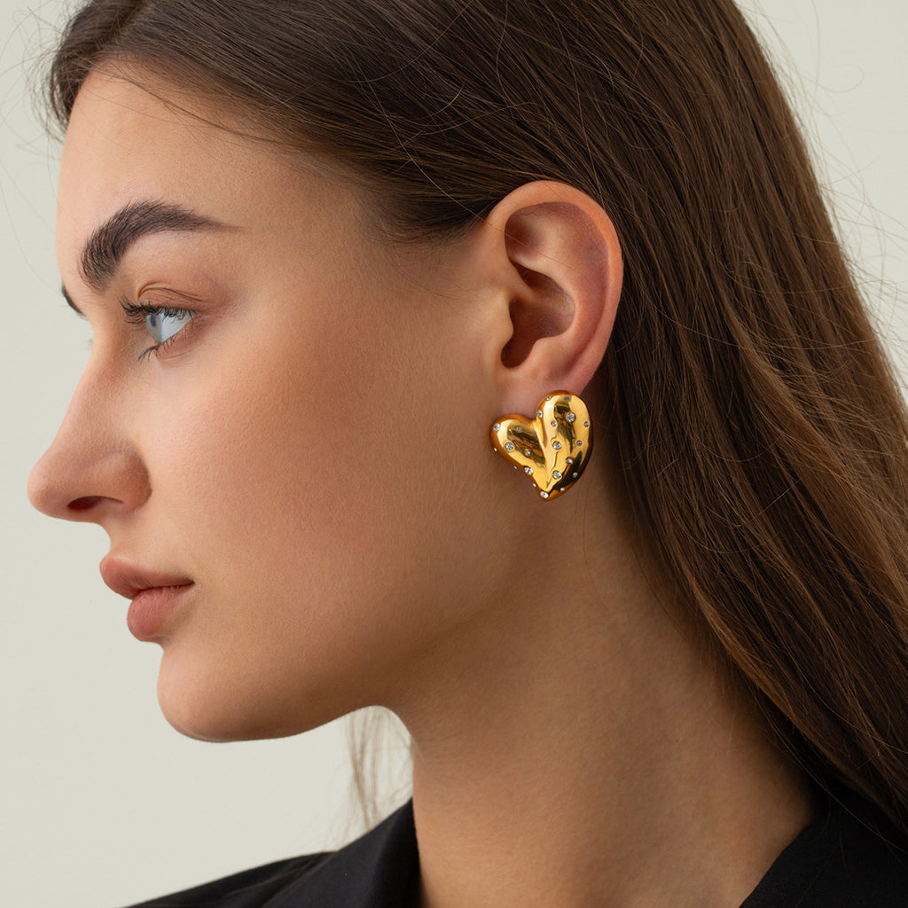 18K Gold Herz-Ohrringe mit weißen Diamanten | Solea Jewelry