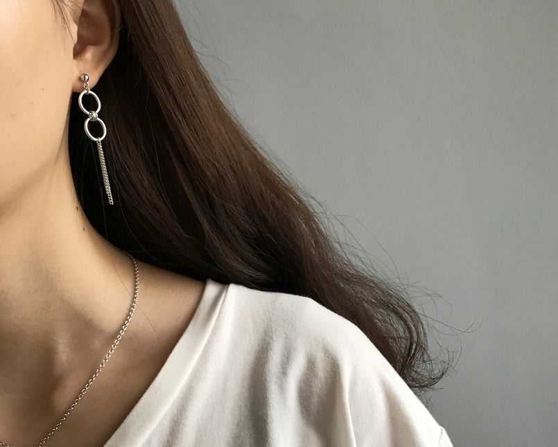 Silber Asymmetrie Ohrringe – Modern & Einzigartig | Solea Jewelry