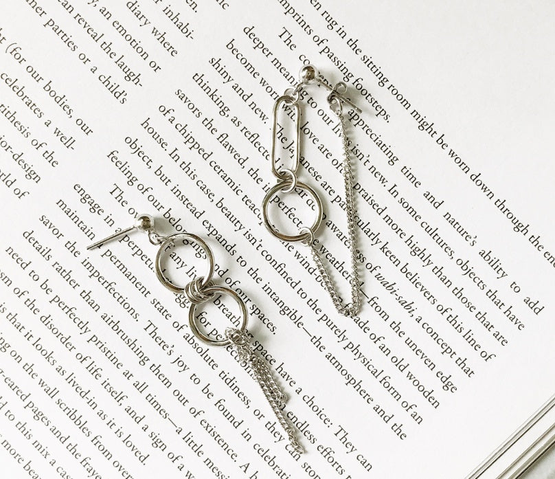 Silber Asymmetrie Ohrringe – Modern & Einzigartig | Solea Jewelry