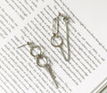 Silber Asymmetrie Ohrringe – Modern & Einzigartig | Solea Jewelry