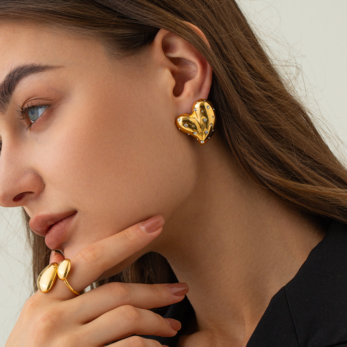 18K Gold Herz-Ohrringe mit weißen Diamanten | Solea Jewelry