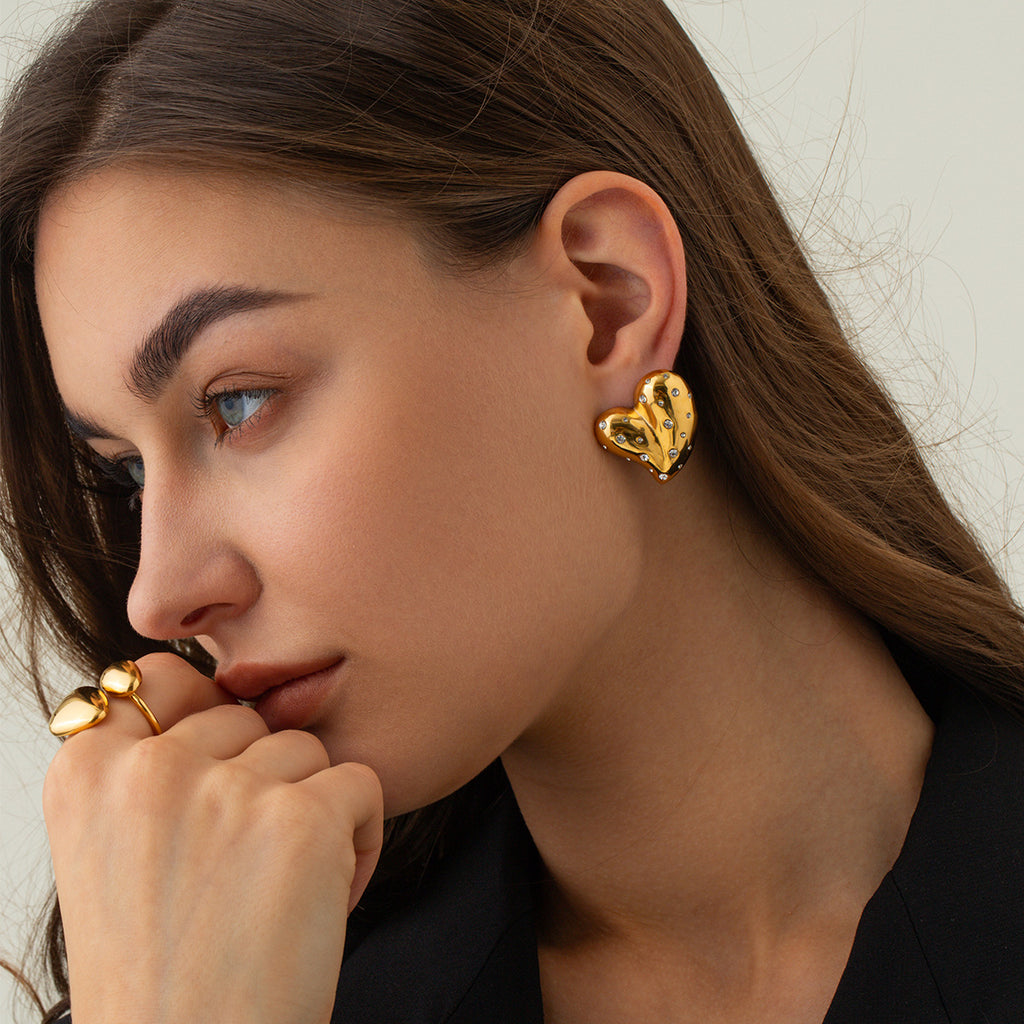 18K Gold Herz-Ohrringe mit weißen Diamanten | Solea Jewelry
