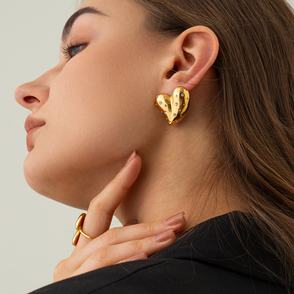18K Gold Herz-Ohrringe mit weißen Diamanten | Solea Jewelry